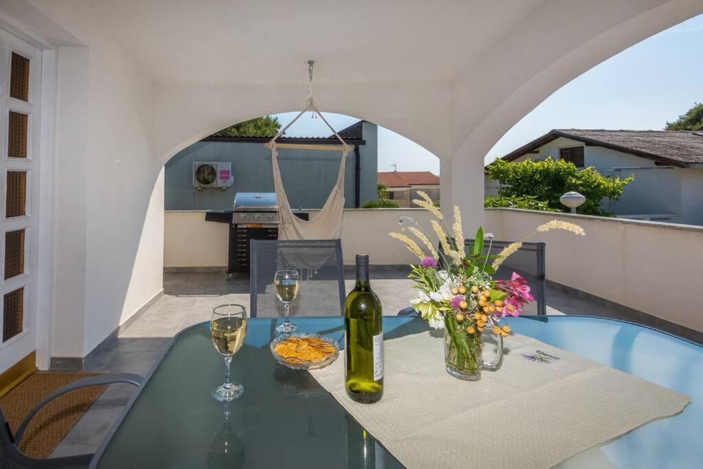 Family Patio Vir Apartman Kültér fotó